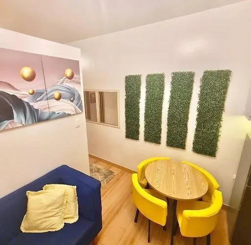 Trees 2 Bedroom Fully Furnished Unit Manila